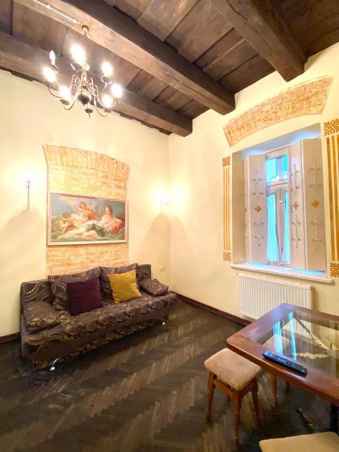Квартира Подобово На Вулиці Валова 21А Leópolis Exterior foto